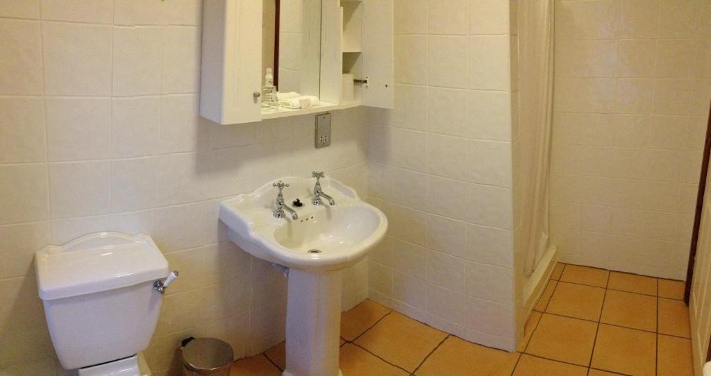 كينمير Virginia'S Guesthouse الغرفة الصورة
