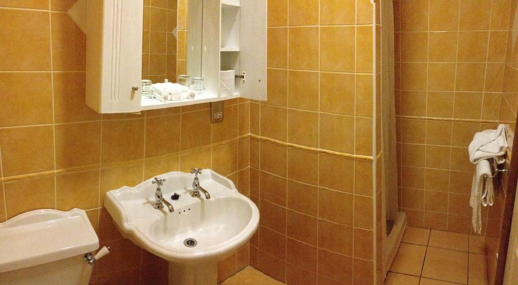 كينمير Virginia'S Guesthouse الغرفة الصورة